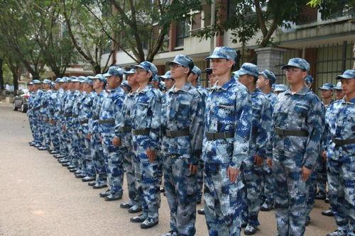 军训热门事件吃瓜,揭秘那些爆火校园吃瓜事件